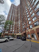 Building Photo - 100 Old Palisade Rd