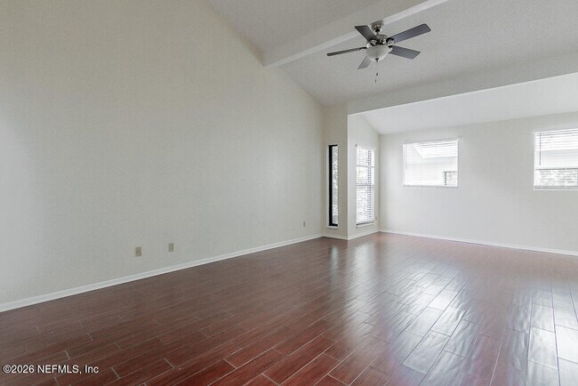 Foto del edificio - 3216 Oak St