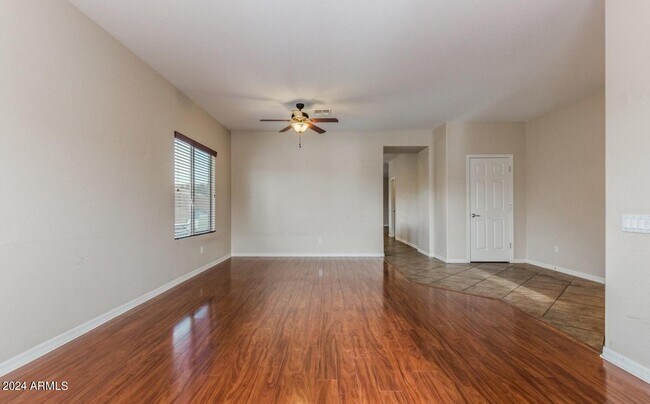 Building Photo - 5230 W Redbird Rd