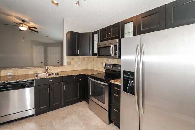 Foto del edificio - 6918 Summer Harbor Ln