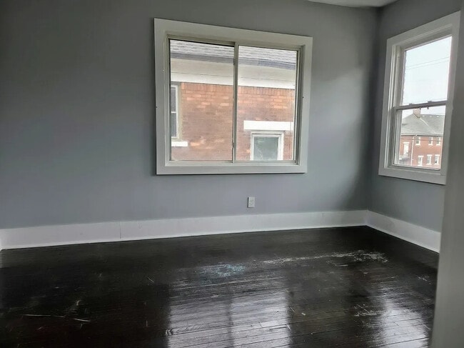 Bedroom - 2030 Hazelwood St