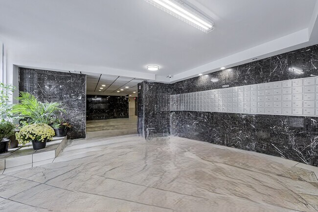 Photo du bâtiment - 390 Dawes Road