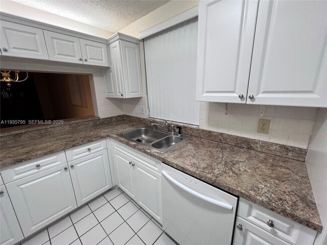 Foto del edificio - 10426 E Clairmont Cir