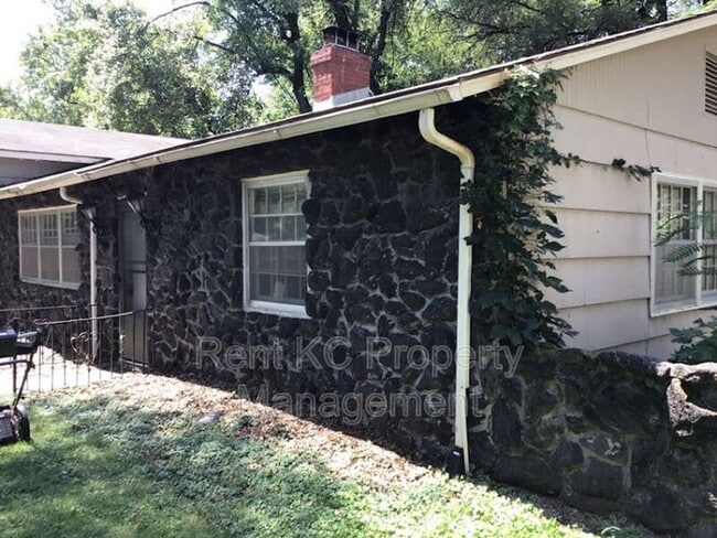 Foto del edificio - 4608 Ridgeway Ave