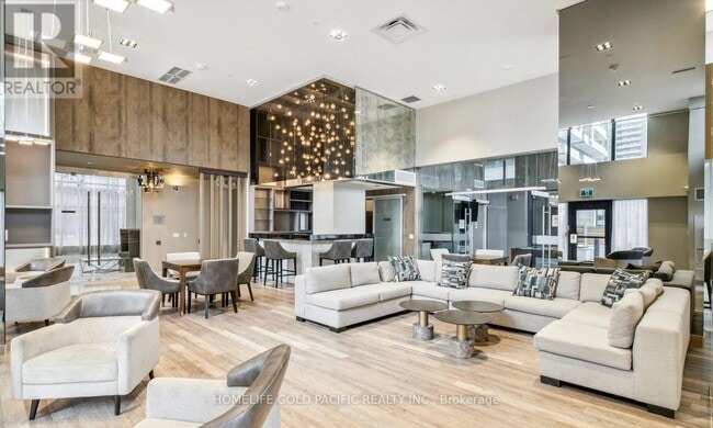 Photo du bâtiment - 75 Oneida Crescent