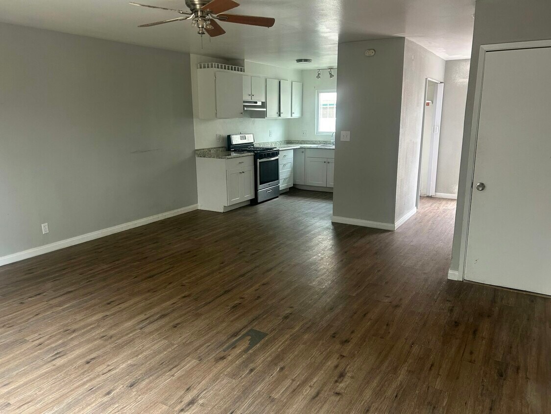 Foto principal - 458 Grand Ave