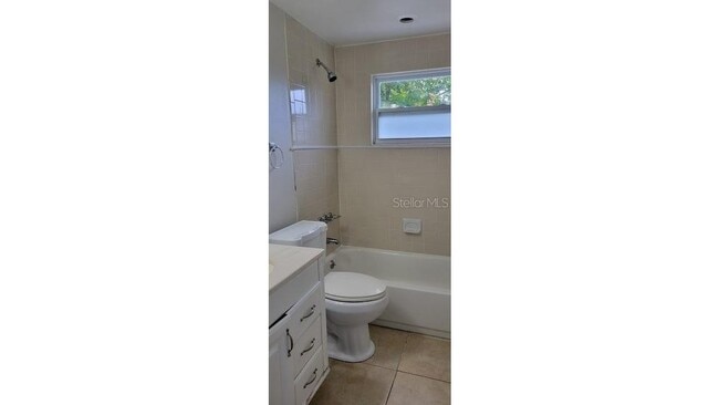 Building Photo - 3503 Oakhurst Dr