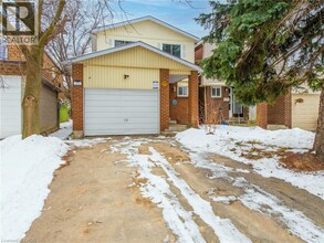 Building Photo - 173 Invergordon Ave