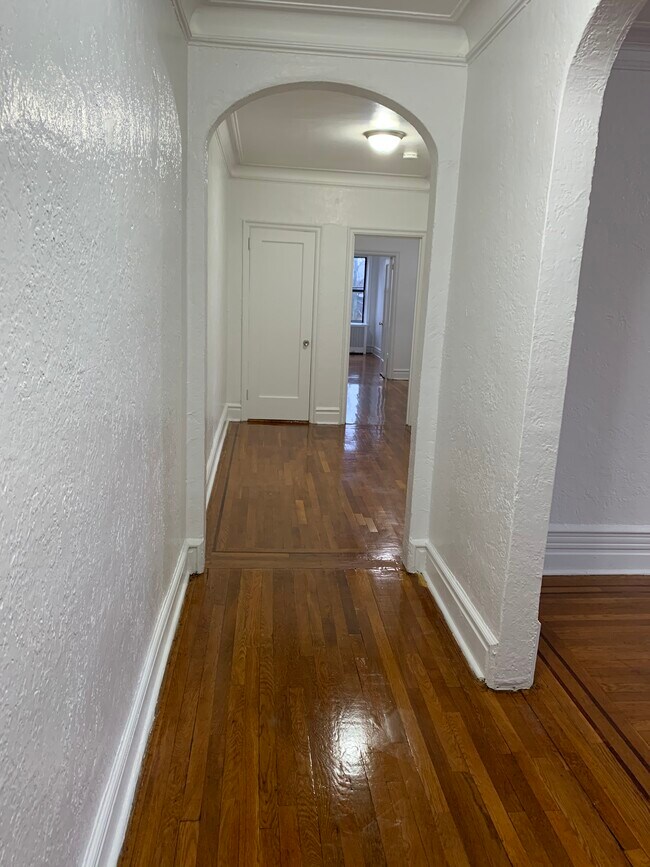 200 Glenwood Ave Unit 1, East Orange, NJ 07017 Apartments in East