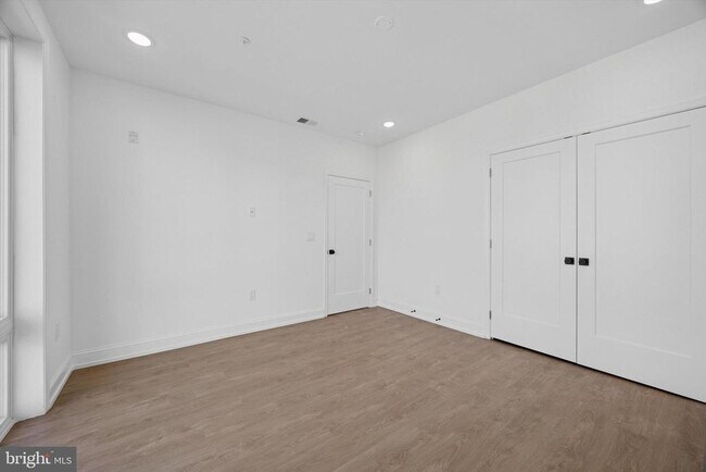 Foto del edificio - 1614 Ridge Ave