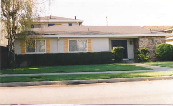 Building Photo - 1347 Castlemont Ave