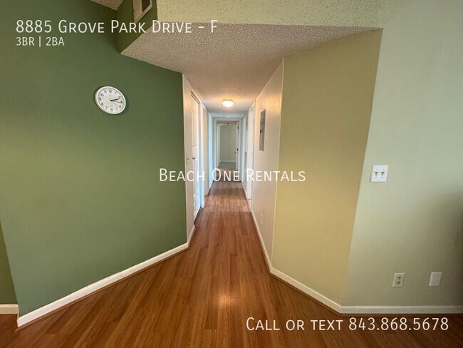 Foto del edificio - 8885 Grove Park Dr