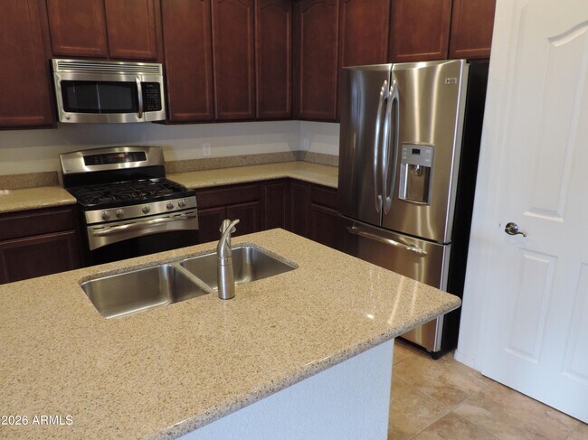 Foto del edificio - 1265 Paso Robles Ave