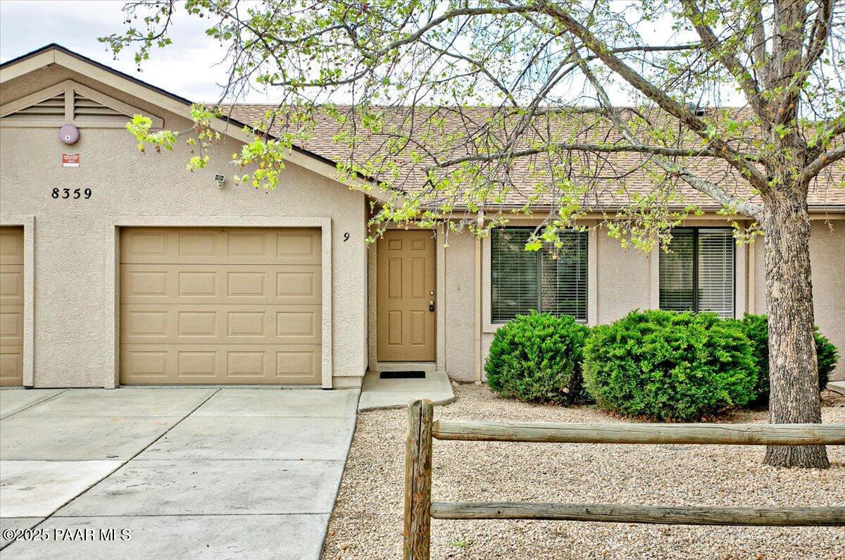 Foto principal - 8359 E Leigh Dr