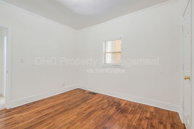 Building Photo - 1225 Euclid Ave NE