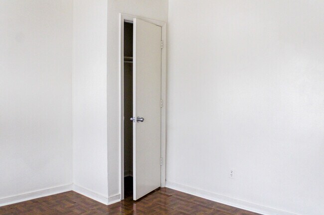 Foto del edificio - 712 Mt Airy St