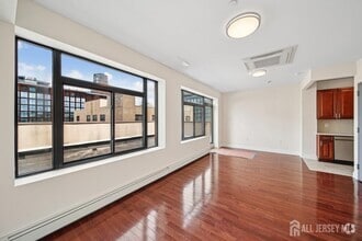 Building Photo - 62 N 9th St