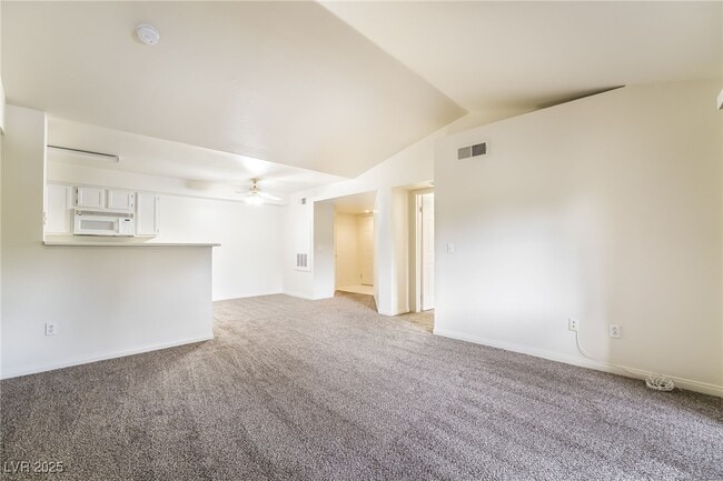 Foto del edificio - 231 W Horizon Ridge Pkwy