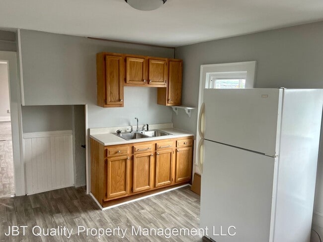 Building Photo - 3 br, 1 bath House - 1618 1st N St