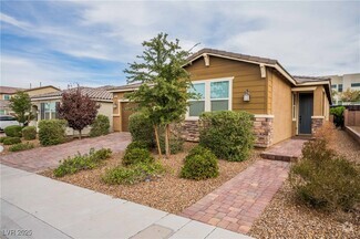 Building Photo - 2758 Estrada Heights St