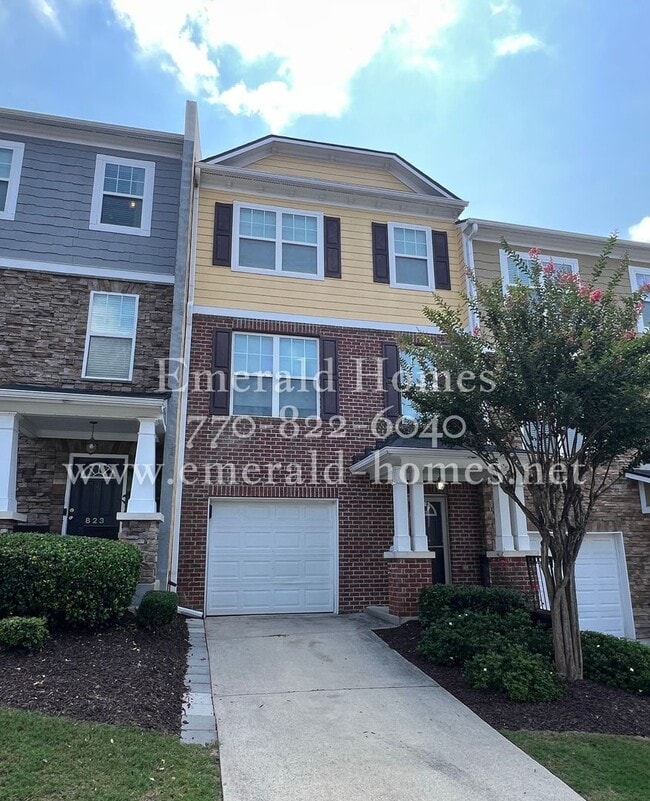 Building Photo - 821 Tulip Poplar Way