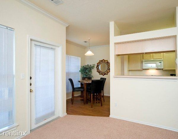 Fotografía del edificio - 2041 W Hebron Pky