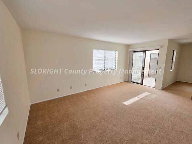 Foto del edificio - AVAILABLE NOW - 2 Bed/2 Bath Oceano Apartment with Nice Views