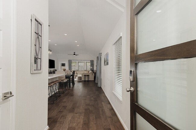 Building Photo - 249 Trapper Creek Dr