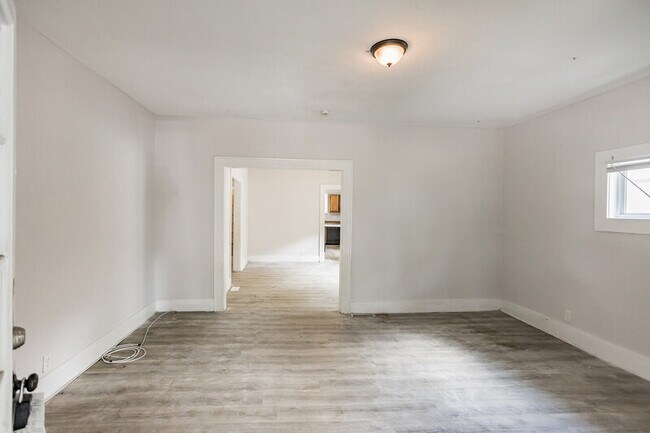 Building Photo - 1523 N Dearborn St