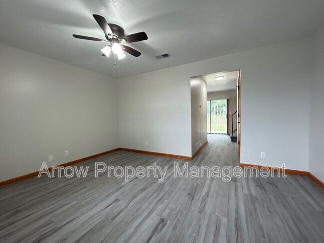 Building Photo - 1262 S Jackson St