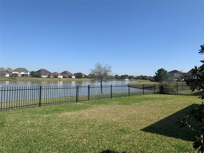 Building Photo - 9019 Bonbrook Bend Ln