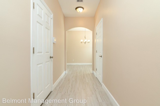 Building Photo - 3 br, 2.5 bath House - 349 Coral Beach Circle