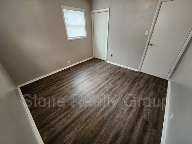 Foto del edificio - 5237 N 13 1/2 St