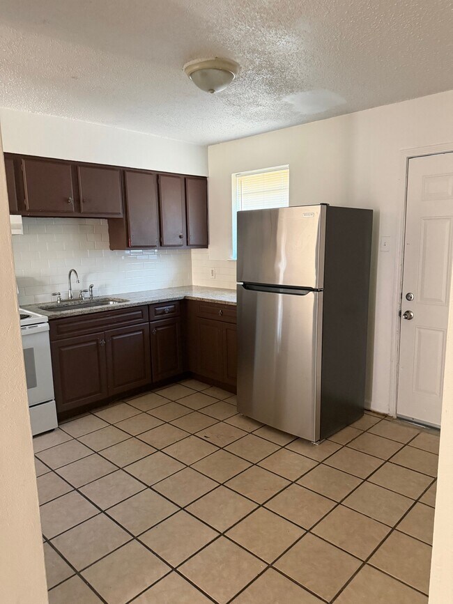 Foto del edificio - 4870 Alsace St