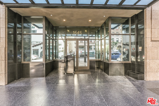 Foto del edificio - 1645n Vine St