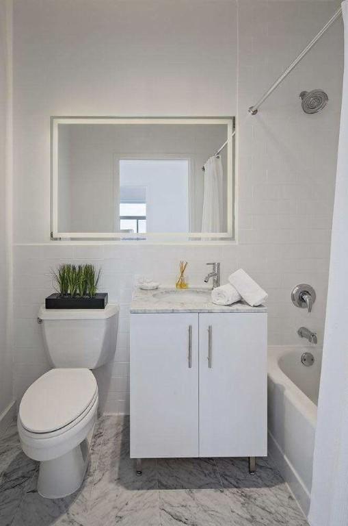 Building Photo - 3 bedroom in NEW YORK NY 10038
