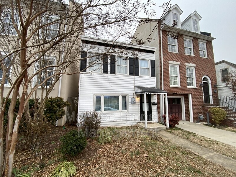 Primary Photo - 107 Lafayette Blvd
