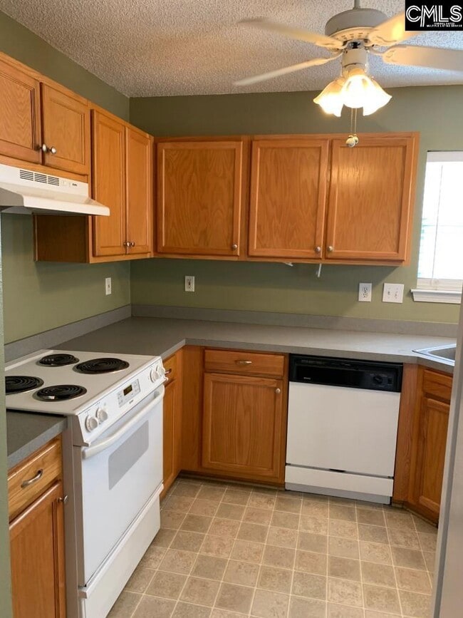 Building Photo - 501 Beech Branch Dr