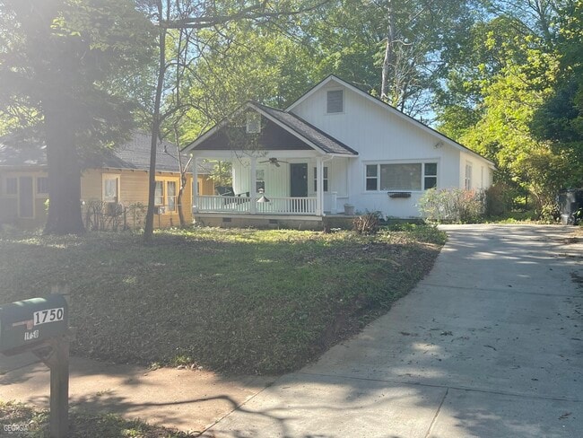 Foto del edificio - 1750 Linwood Ave