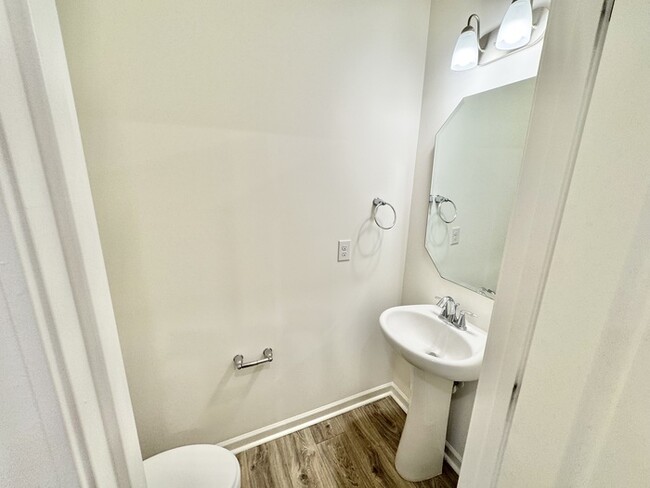 Foto del edificio - 2 Br 2.5 Ba Quiet townhome community, nest...