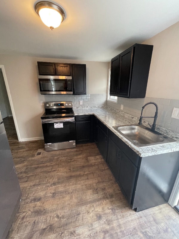 Photo - 118-118 S Main St Apartment