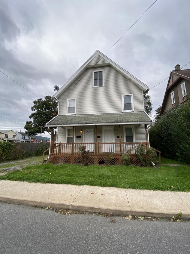 Primary Photo - 513 8th Ave