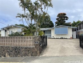 Building Photo - 1514 Hele St