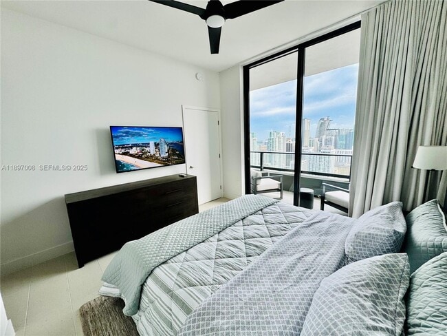 Building Photo - 159 NE 6th St