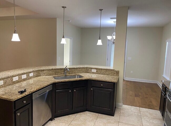 Foto del edificio - 2267 Tom St