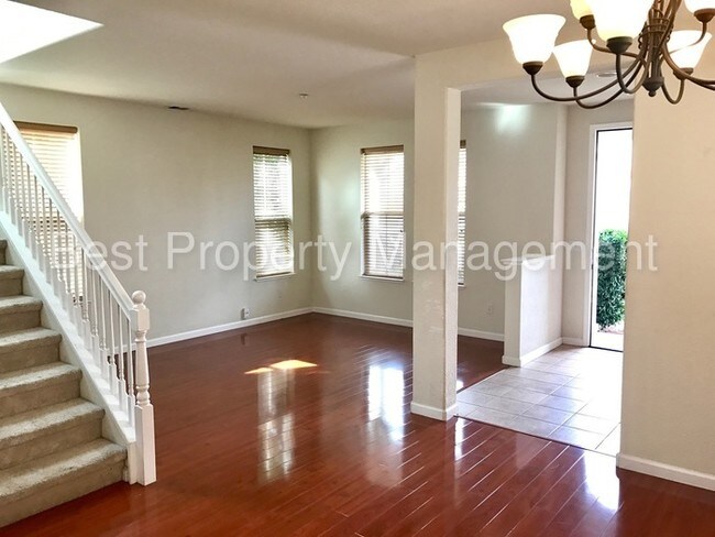 Building Photo - 1796 Anastasia Dr