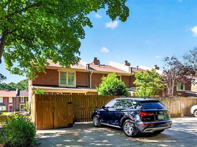 Foto del edificio - 6117 Queen Anne Ct