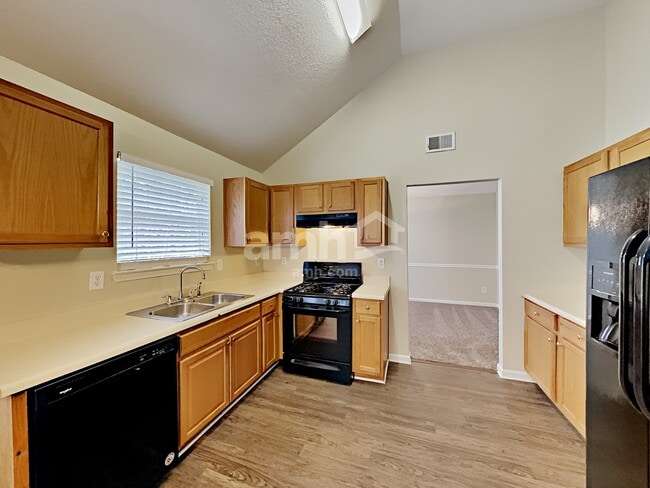 Building Photo - 104 Bellington Dr