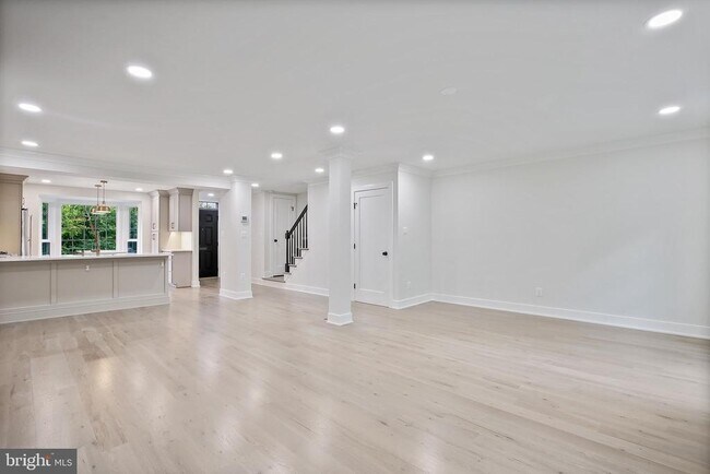 Foto del edificio - 165 E St NE