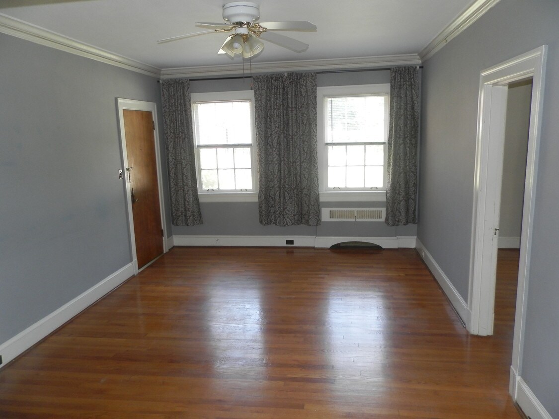Foto principal - 109 Westmoreland Ct